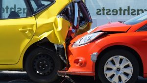 ¿Qué debo hacer si tengo un accidente de tráfico contra alguien que no tiene seguro?